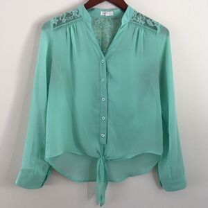 edge turquoise lace button down blouse | Size Small